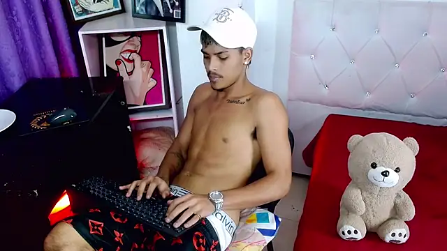 Angel_foxc13 webcam