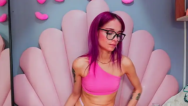 luci_miller webcam