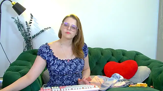 AlexaAvery webcam