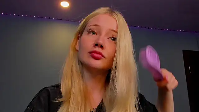 Lillie_Berry webcam