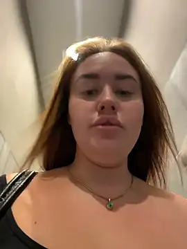 KiraSunshine webcam