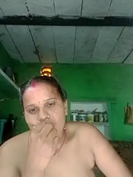 Shivani09900 webcam