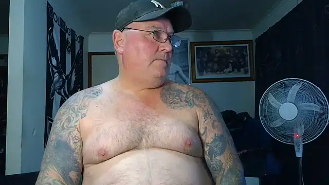 KINKYBLUEYES69