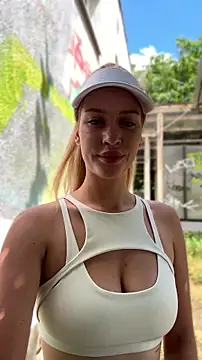 KikiWatson Live Web Cam Show