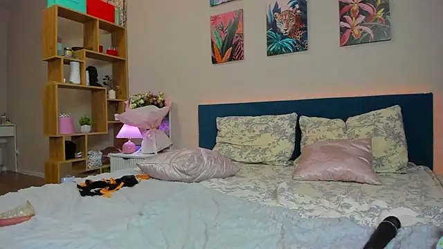 BritneyLix webcam