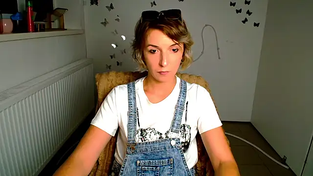 Lana_Foxyy webcam