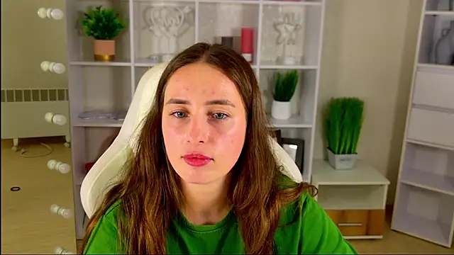 NadinnL webcam