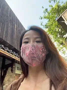 kiss_loo Live Web Cam Show