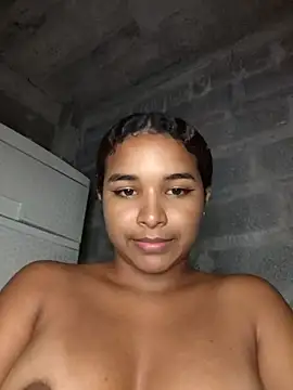 Madeleik Live Web Cam Show