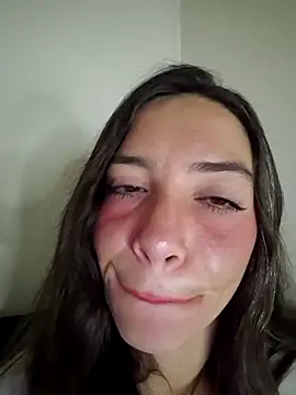 loveuu-bae webcam