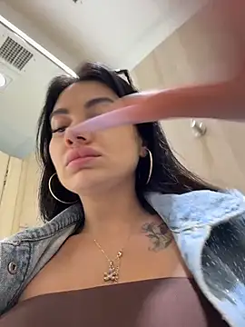 Wet__Bunny Live Web Cam Show