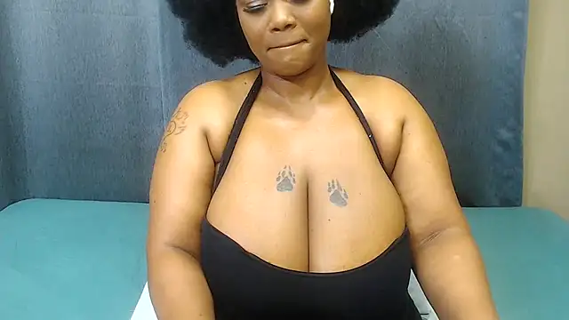 BustyAngelx30