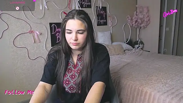 Lillianhot68 webcam