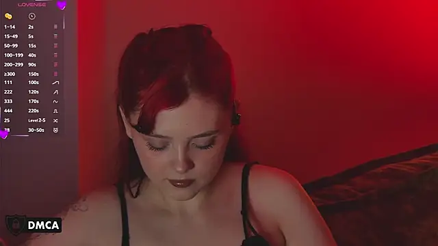 Nora__Ray webcam