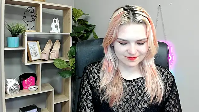 SweetLilyxo webcam