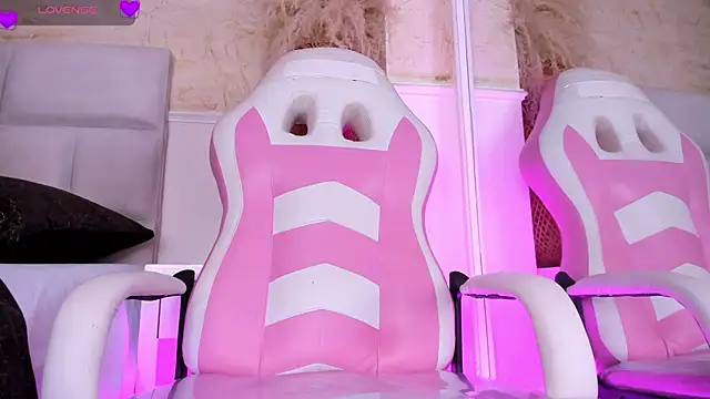 AlondraSoomer webcam