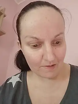 BustyLadyAlma webcam