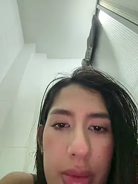 Julieta_Duque live cam on StripChat