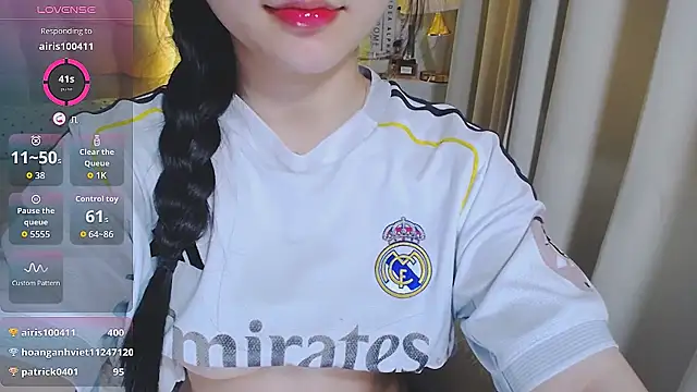 hala_madrid20 - HaLa_Madrid20's free webcam - UK Sex Cams