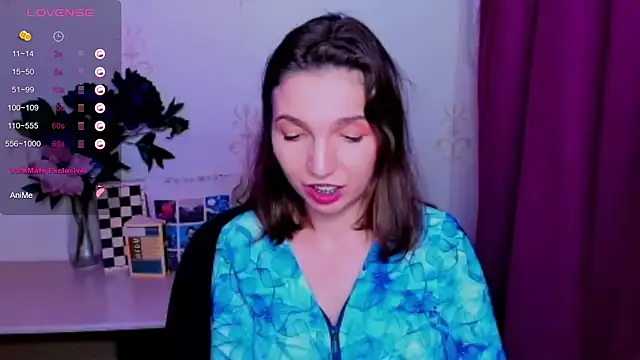 KindHazelHere_ webcam