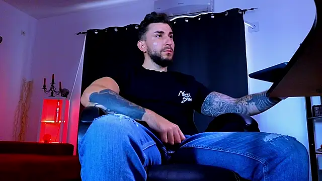 MightyAaron66 webcam
