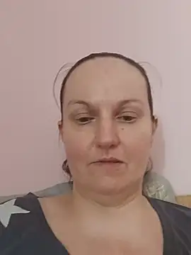 BustyLadyAlma webcam
