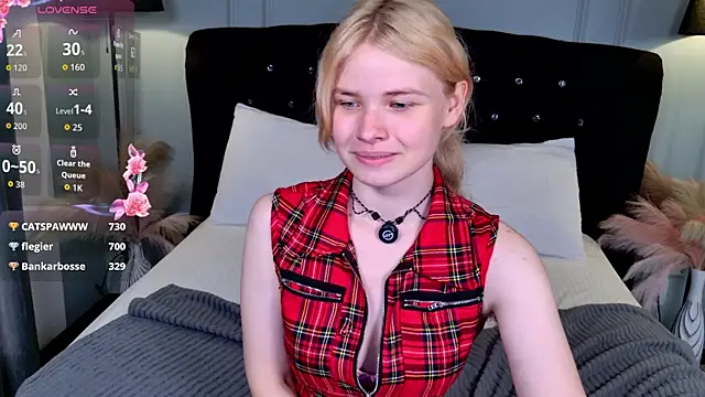 ChloeWells webcam