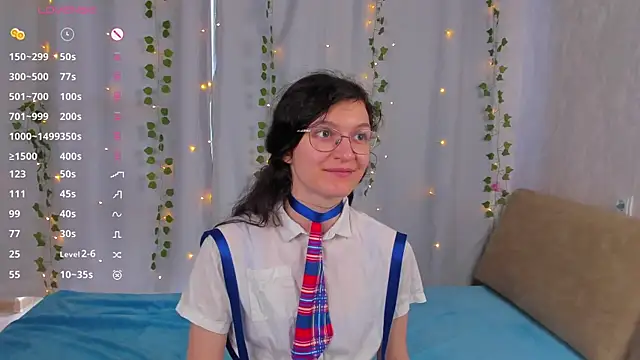 ThoraMarola live sex cam