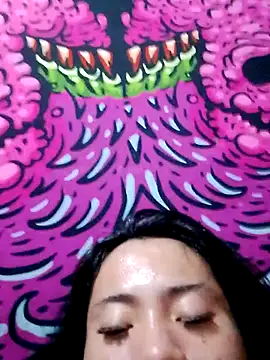 YourHotMenxie18 webcam
