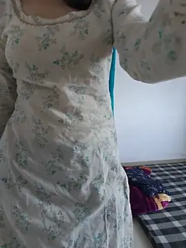 zoya_baby_ webcam