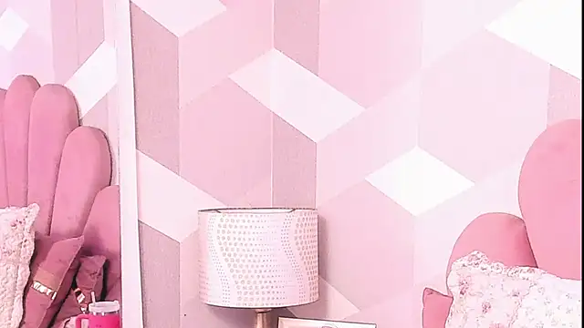 KylieMonnett webcam