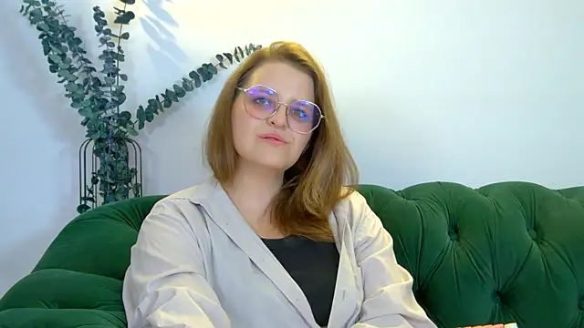AlexaAvery webcam