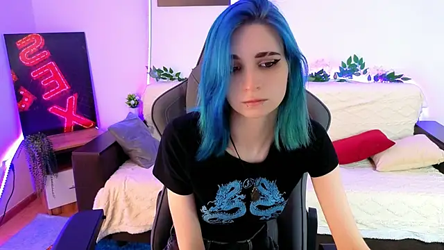 LilithMoon2 webcam