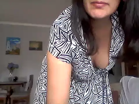 Elena48324 webcam