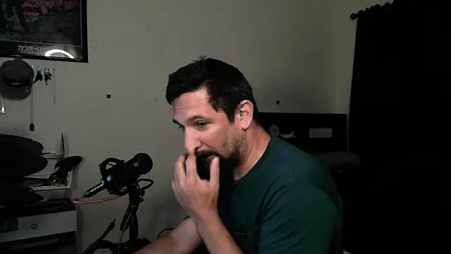 DevilPup75_ webcam