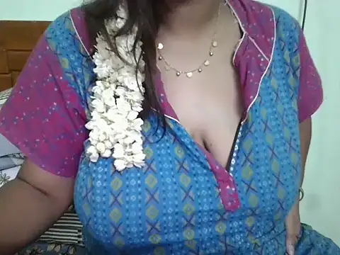 Tamil_Shailu webcam