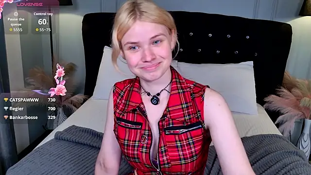 ChloeWells webcam