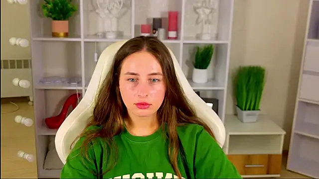 NadinnL webcam