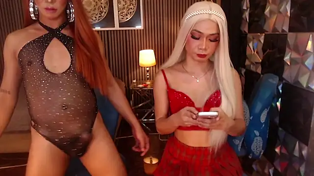 AudreyMilesTrans webcam