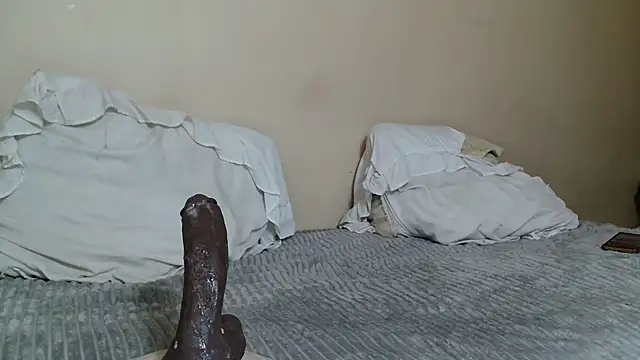 KinkyJXxX webcam