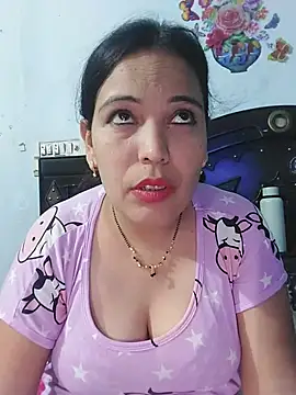 Poojabhabi101 webcam