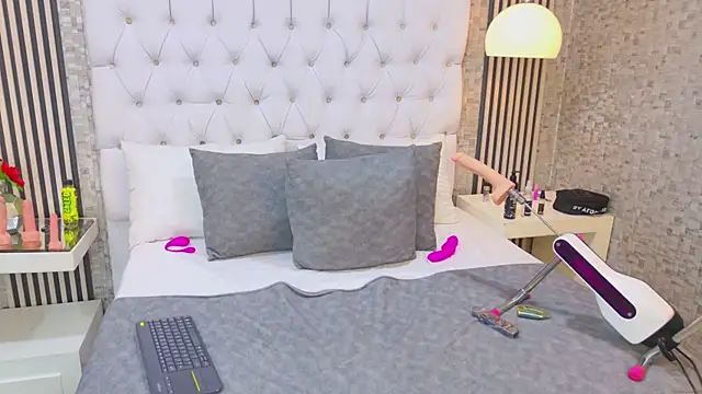 VioletSweetts webcam