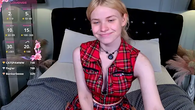 ChloeWells webcam