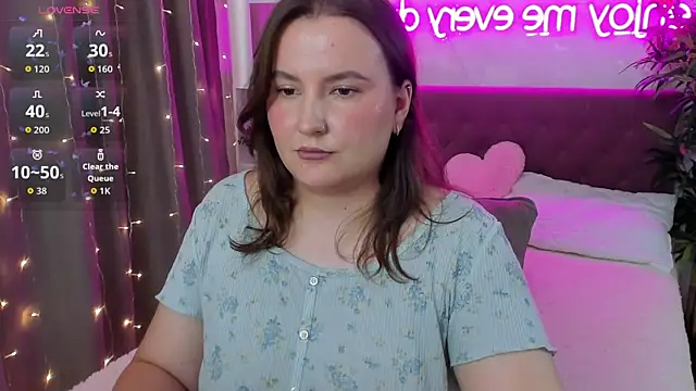 FeralPeach webcam