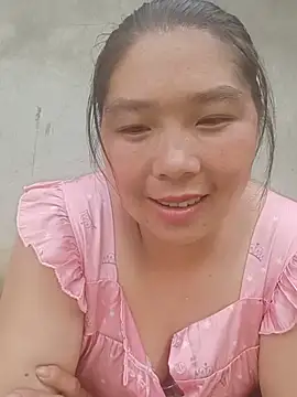 quynhkoolbae webcam
