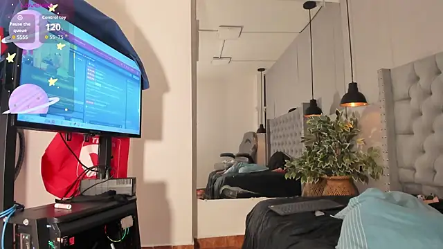 Nia_lobo webcam