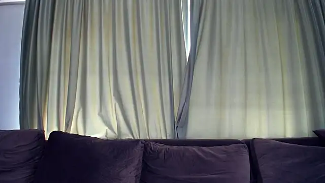 LaraStone69 webcam