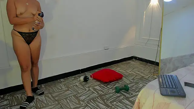 charlotte_dante212 webcam