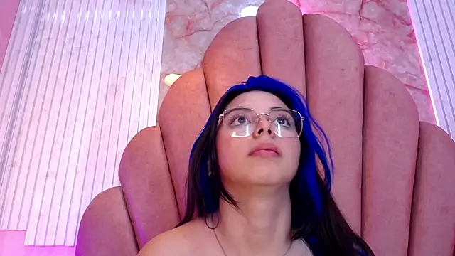 Kyomi_Hunt webcam