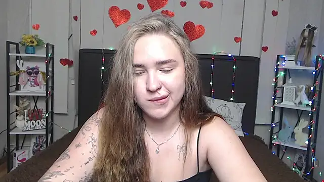 LauraHlot webcam